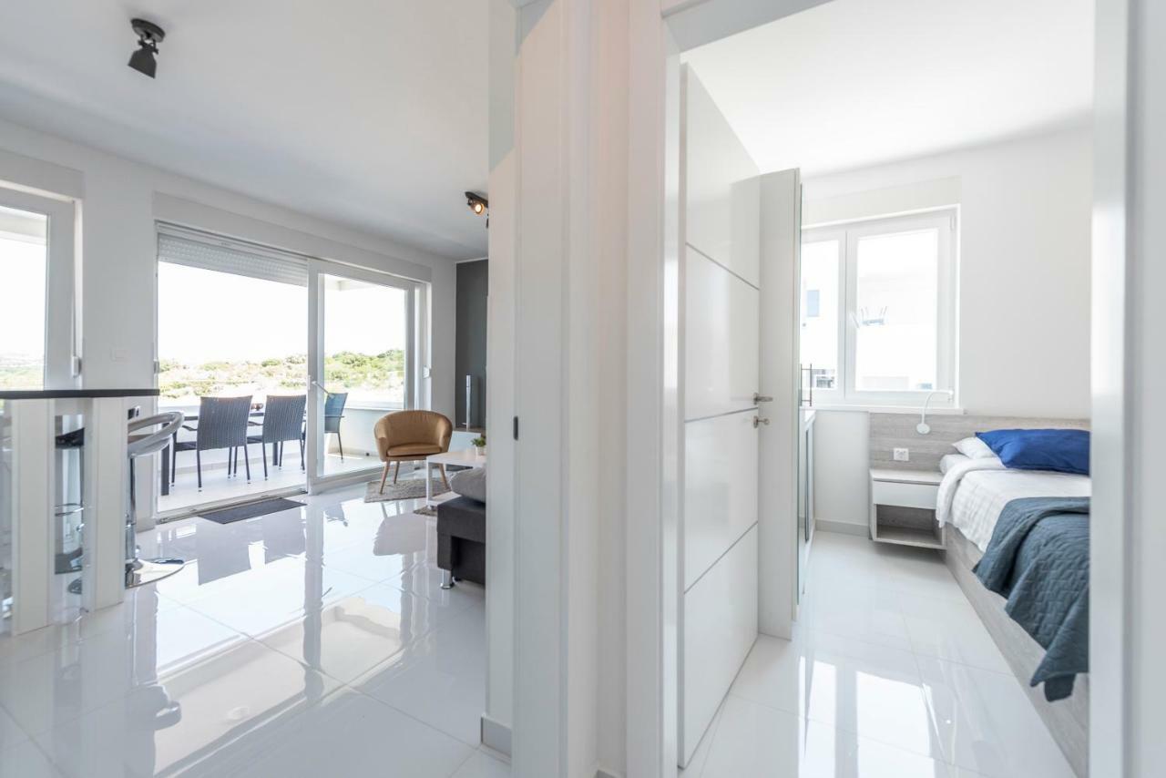 Adris 2 Luxury Modern Apartment With A Pool Novalja Buitenkant foto