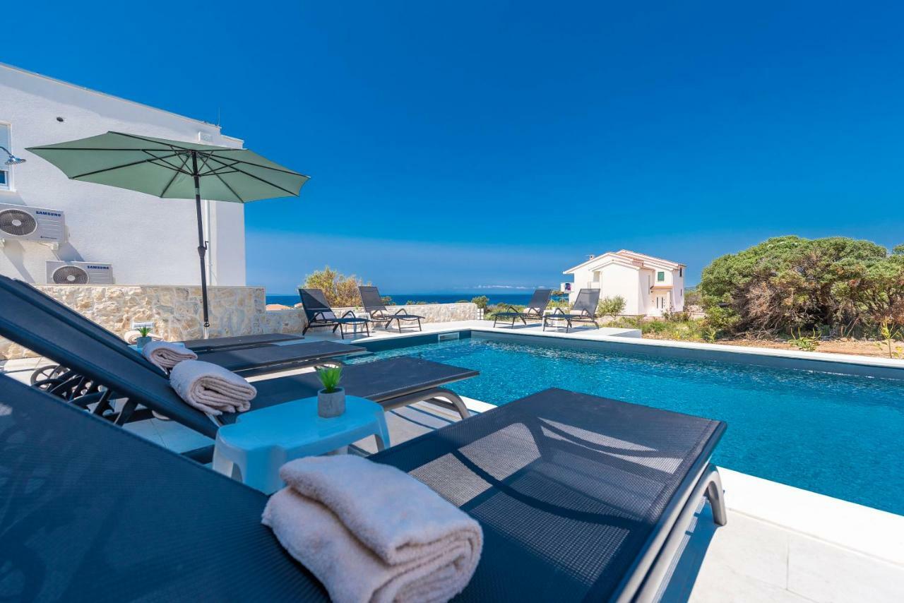 Adris 2 Luxury Modern Apartment With A Pool Novalja Buitenkant foto