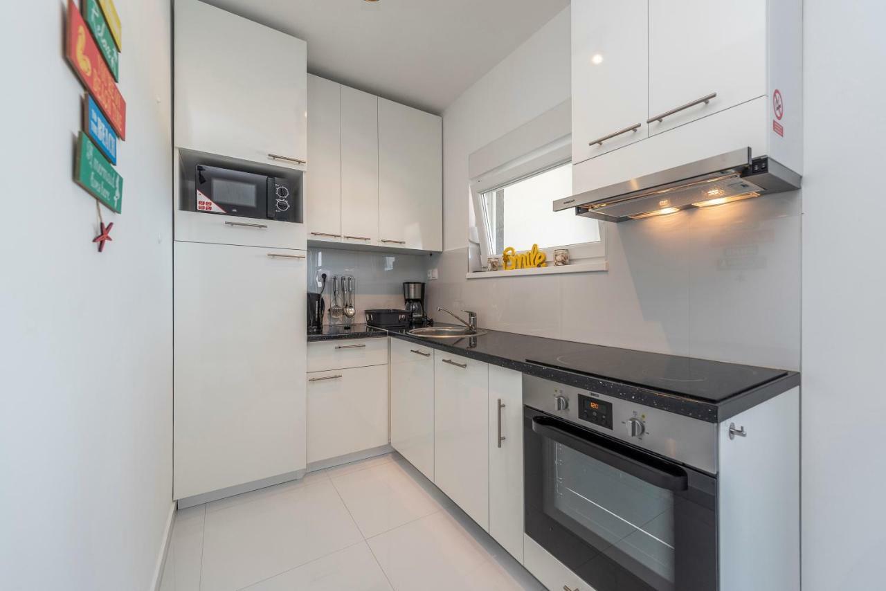 Adris 2 Luxury Modern Apartment With A Pool Novalja Buitenkant foto